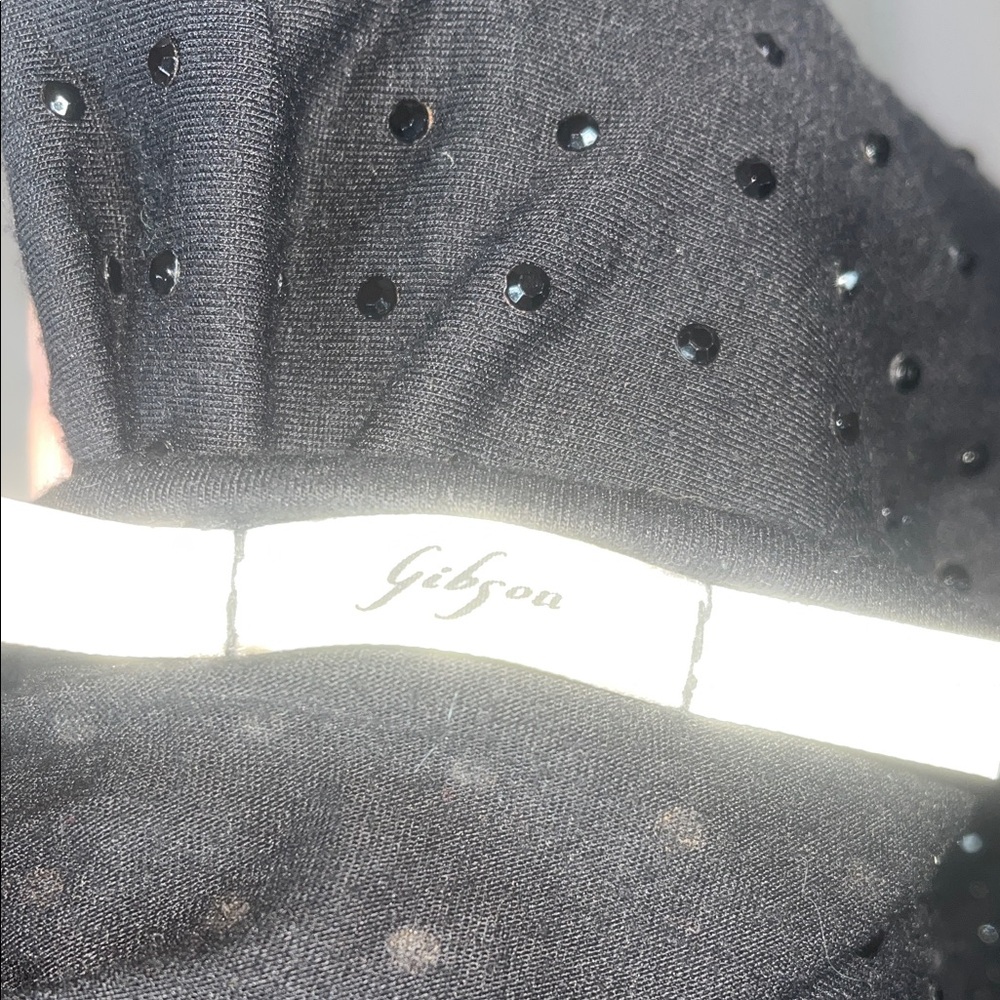 Gibson Black rhinestone V-Neck Top - Picture 4 of 4